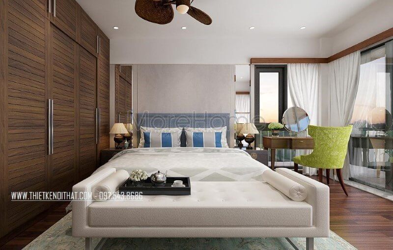 Đôn sofa cuối giường sắc trắng trẻ trung cùng nệm bọc êm ái giúp bạn có thể tận hưởng tối đa công năng trong phòng phòng ngủ master đẹp, sang trọng của mình.